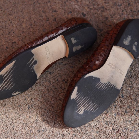 Trotters Liz Woven Leather Flat - Picture 4 of 6